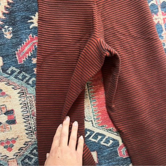 Good American Heavy horizontal Rib Wide Leg ankle Pants in Chocolate003 Size s - Picture 6 of 9